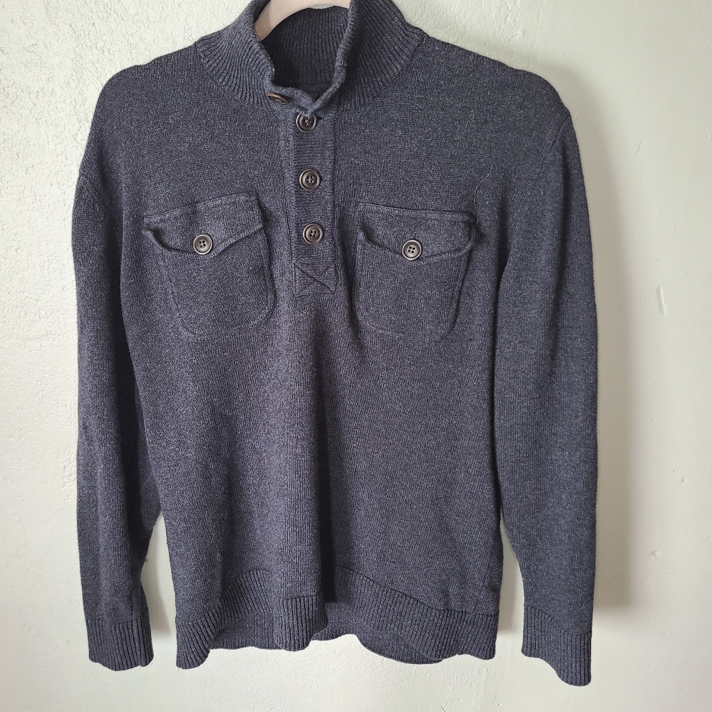 Gap Mens Buttoned Pocket Sweater Gap Mens Buttoned Pocket Sweater